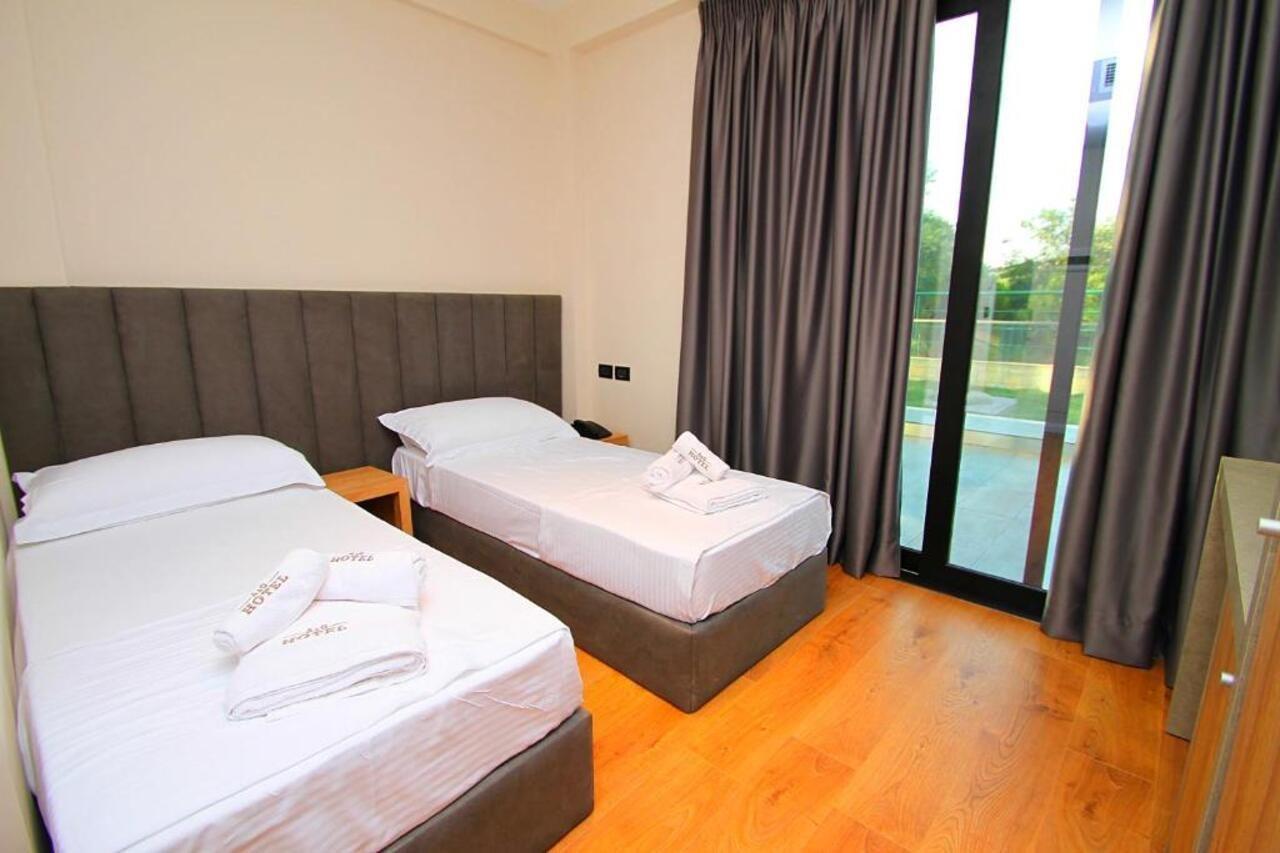 A&G Hotel Radhimë Dış mekan fotoğraf