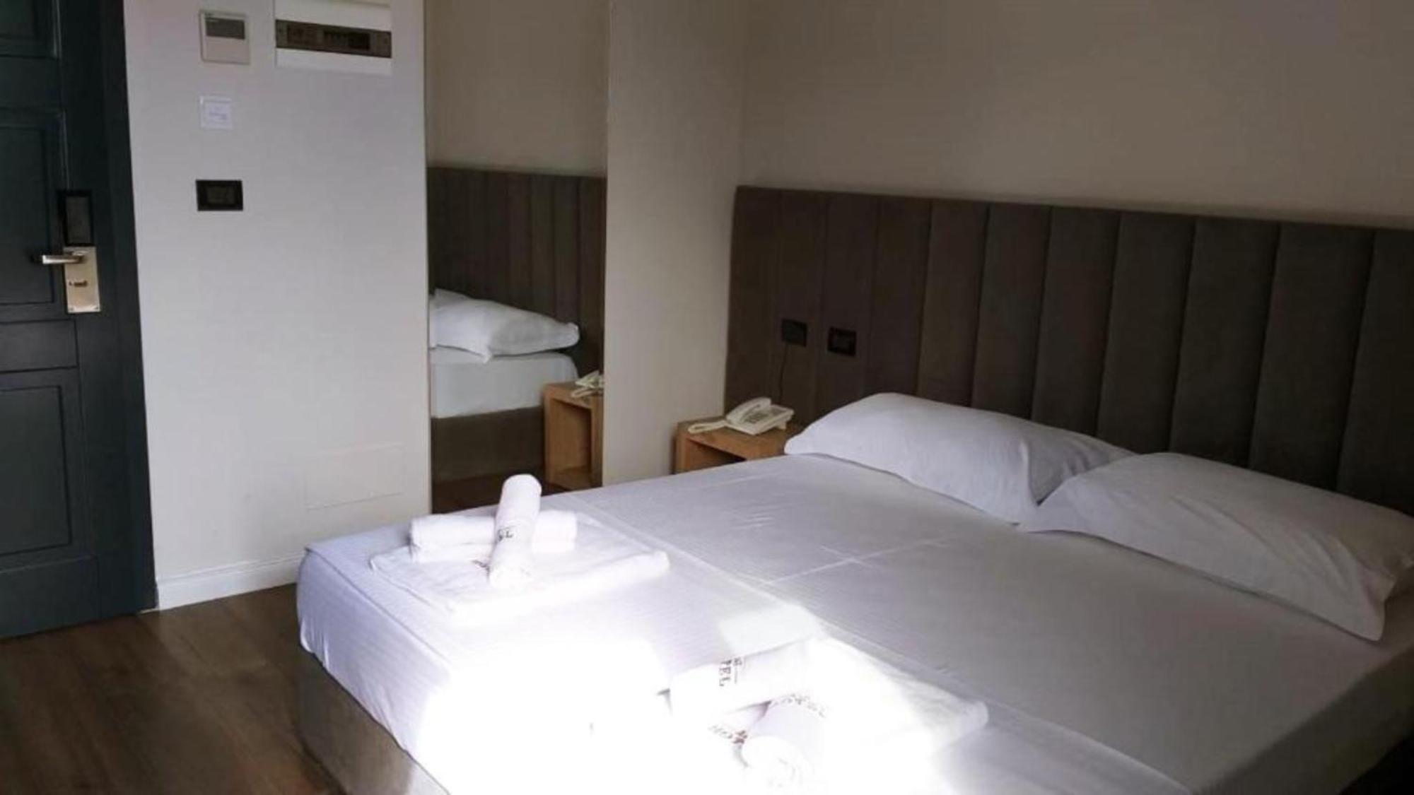 A&G Hotel Radhimë Dış mekan fotoğraf