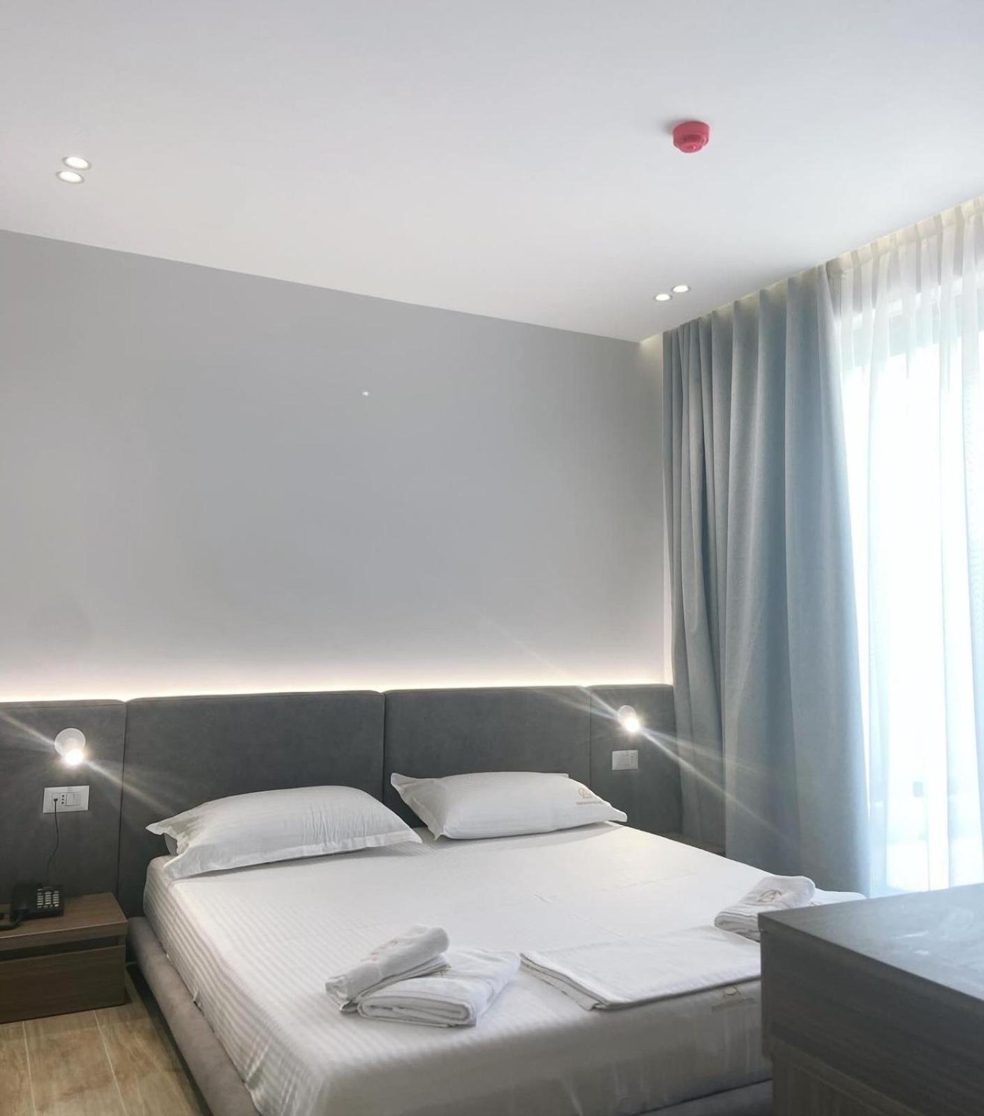 A&G Hotel Radhimë Dış mekan fotoğraf